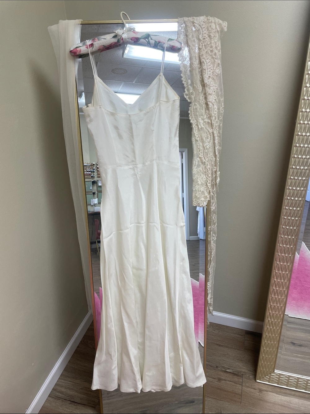 VINTAGE SLIP DRESS - Picture 2 of 5
